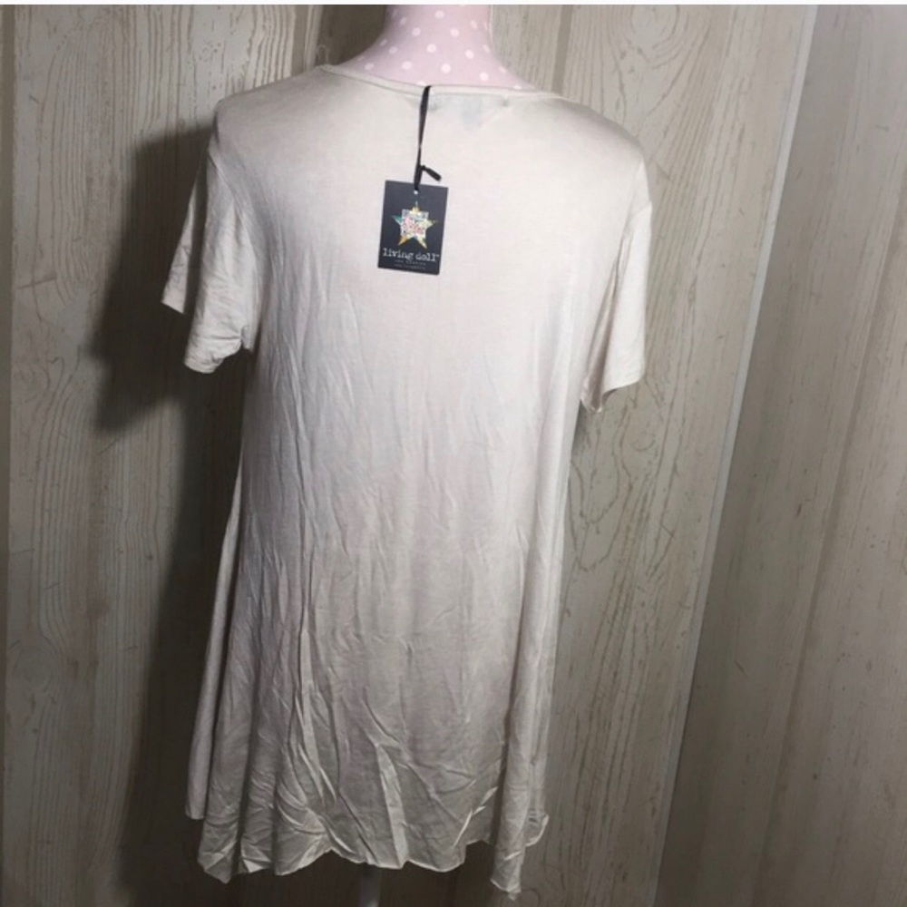 Living Doll Cream “Wandering" Screen-print Tee XL - Picture 4 of 4
